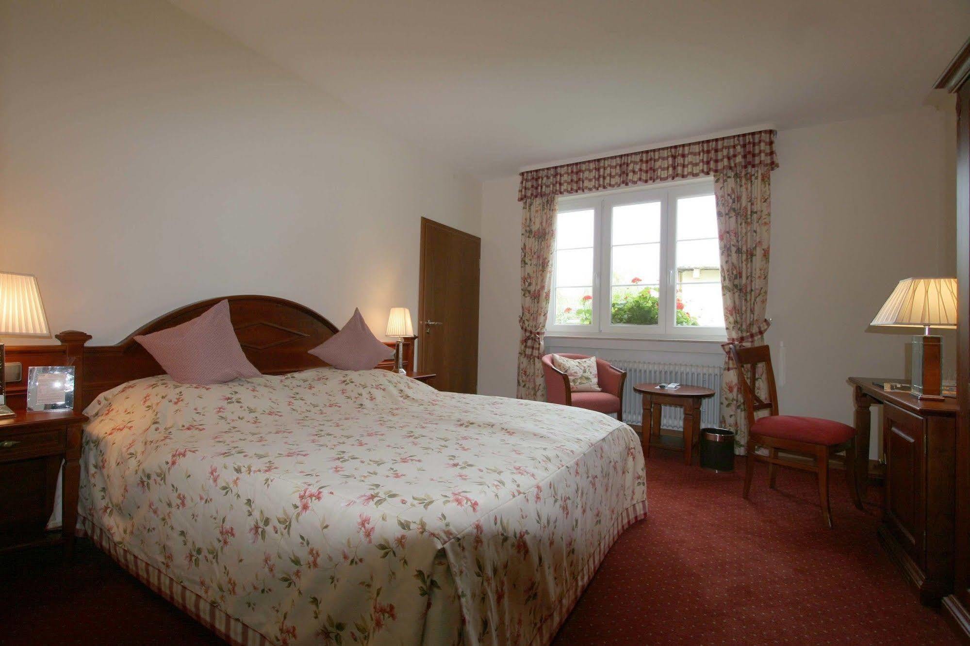 Hotel Muehle Binzen Bagian luar foto