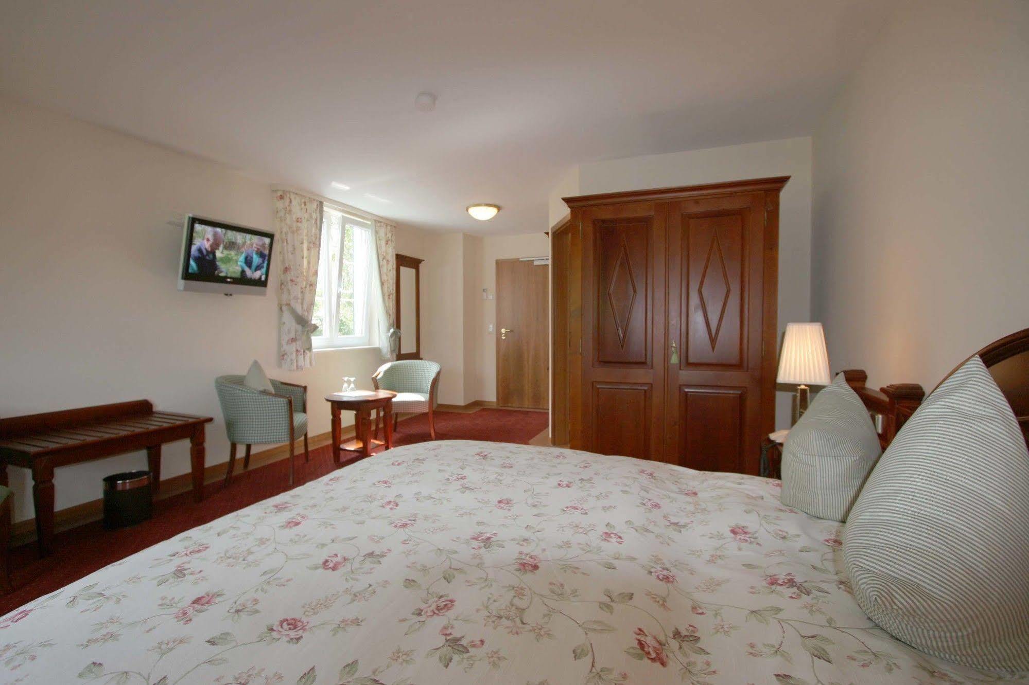 Hotel Muehle Binzen Bagian luar foto